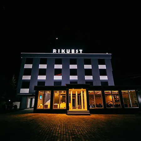 Rikuest فندق
